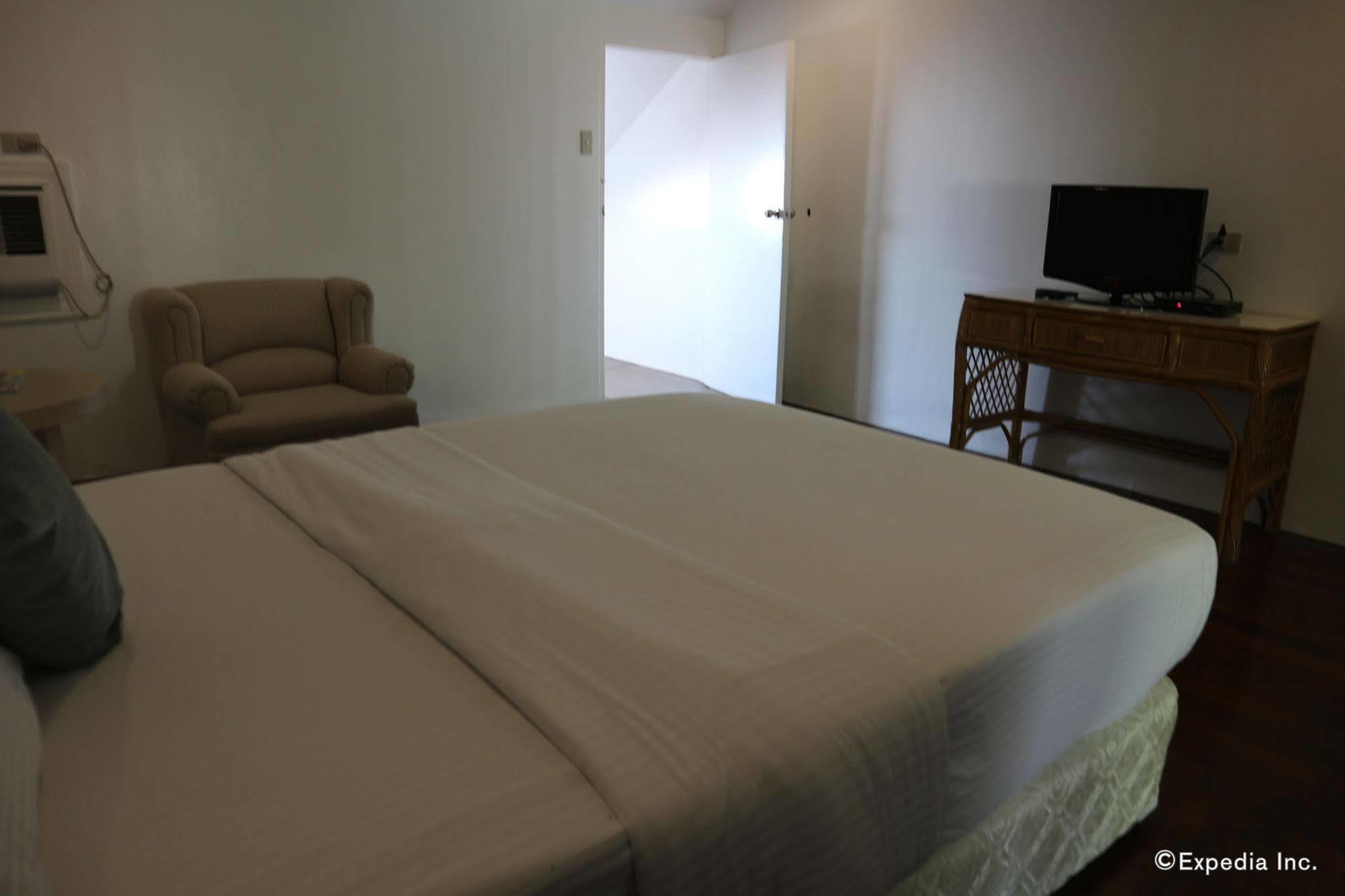 Sta. Monica Beach Club Dumaguete City Екстериор снимка